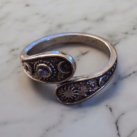 Jewelry - Silver Color Sun and Moon Adjustable Ring